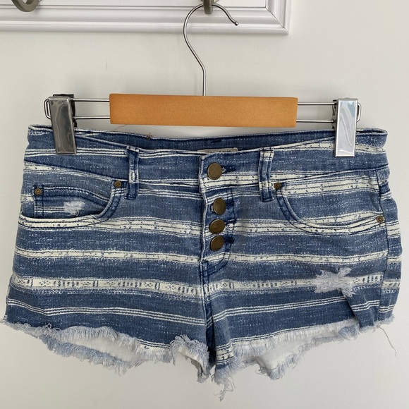 🩳 Billabong shorts 🩳 - Picture 1 of 4